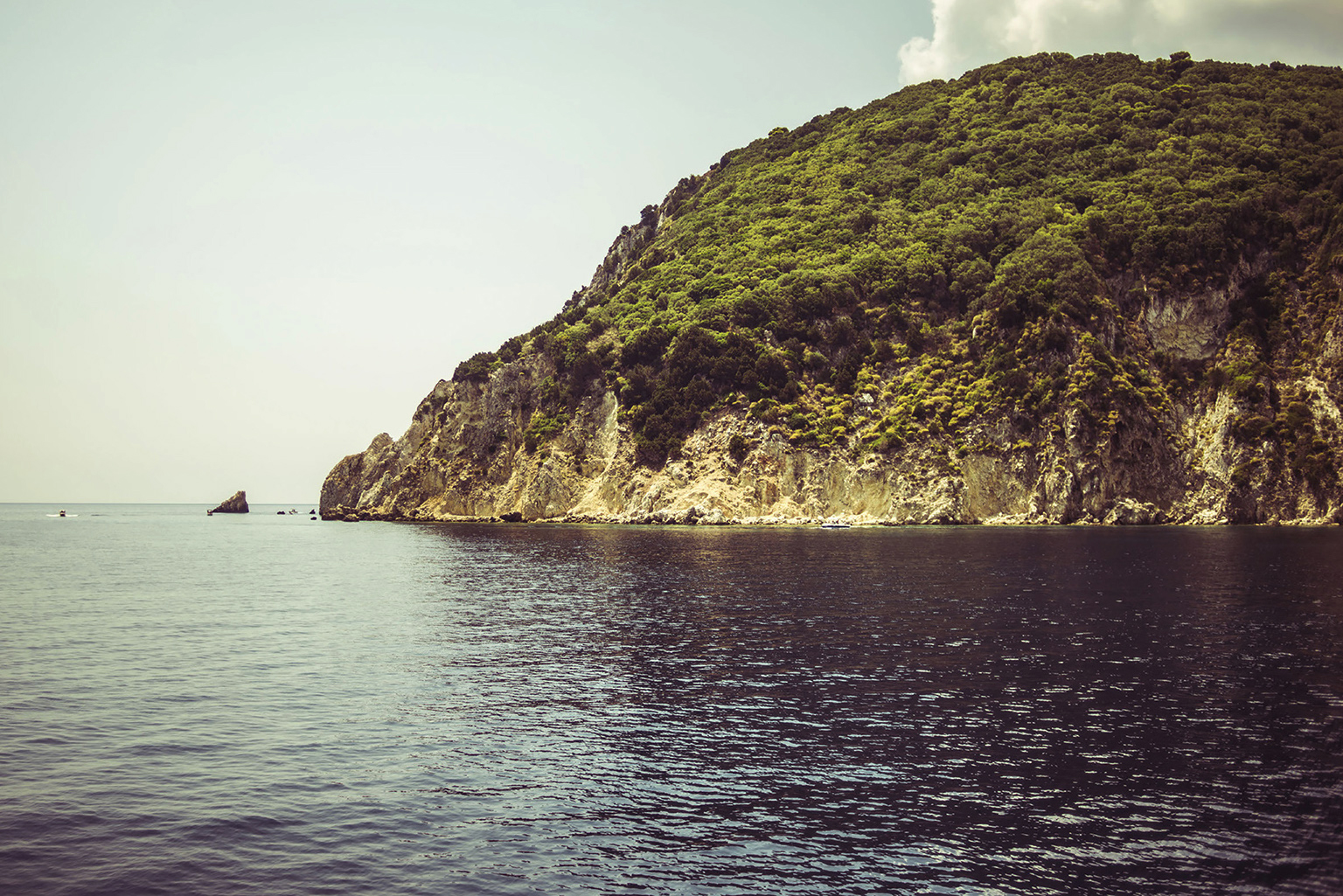 sea-and-island-000086570265_large_web_crop kopie